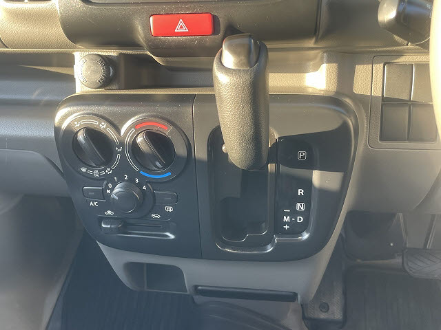 ニッサン NV100ｸﾘｯﾊﾟｰV DX