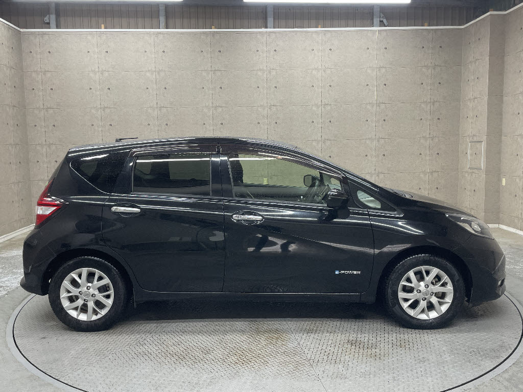 ニッサン ノート ｅパワーＸ