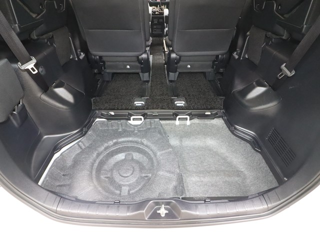 トヨタ ヴォクシー ＺＳ煌