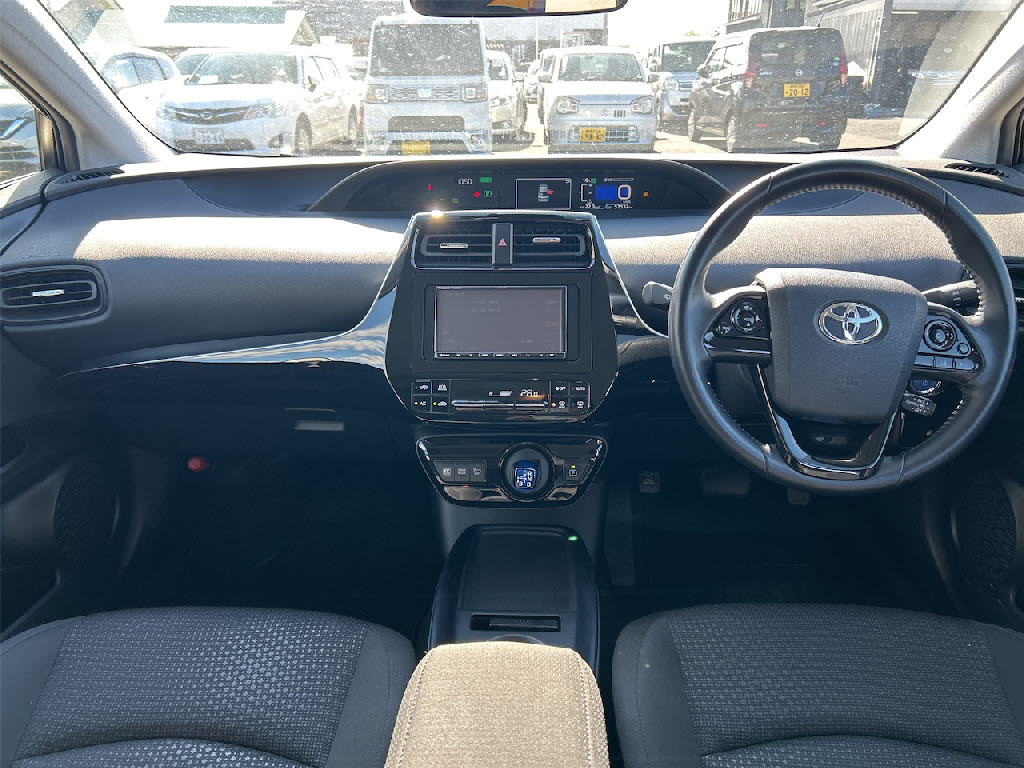 トヨタ プリウス S