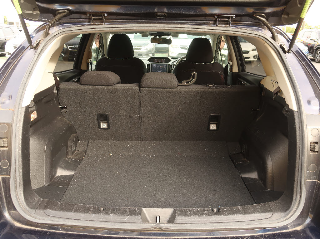 スバル インプレッサスポーツ 2.0i-Sｱｲｻｲﾄ