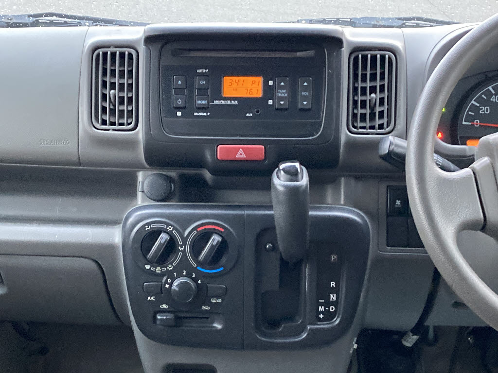 マツダ スクラムＶ ﾊﾞｽﾀｰ 4WD