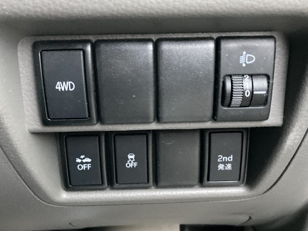 マツダ スクラムＶ ﾊﾞｽﾀｰ 4WD