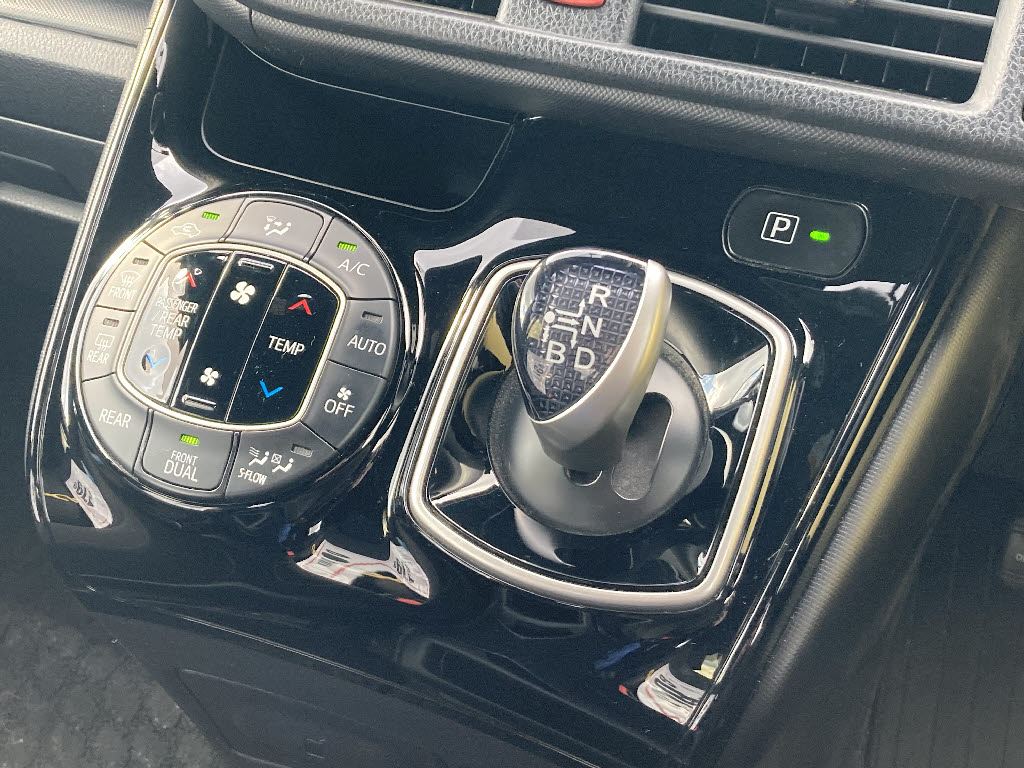 トヨタ ノアＨＶ Ｇ