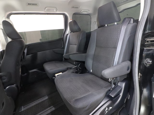 トヨタ ｳﾞｫｸｼｰﾊｲﾌﾞﾘｯﾄﾞ V