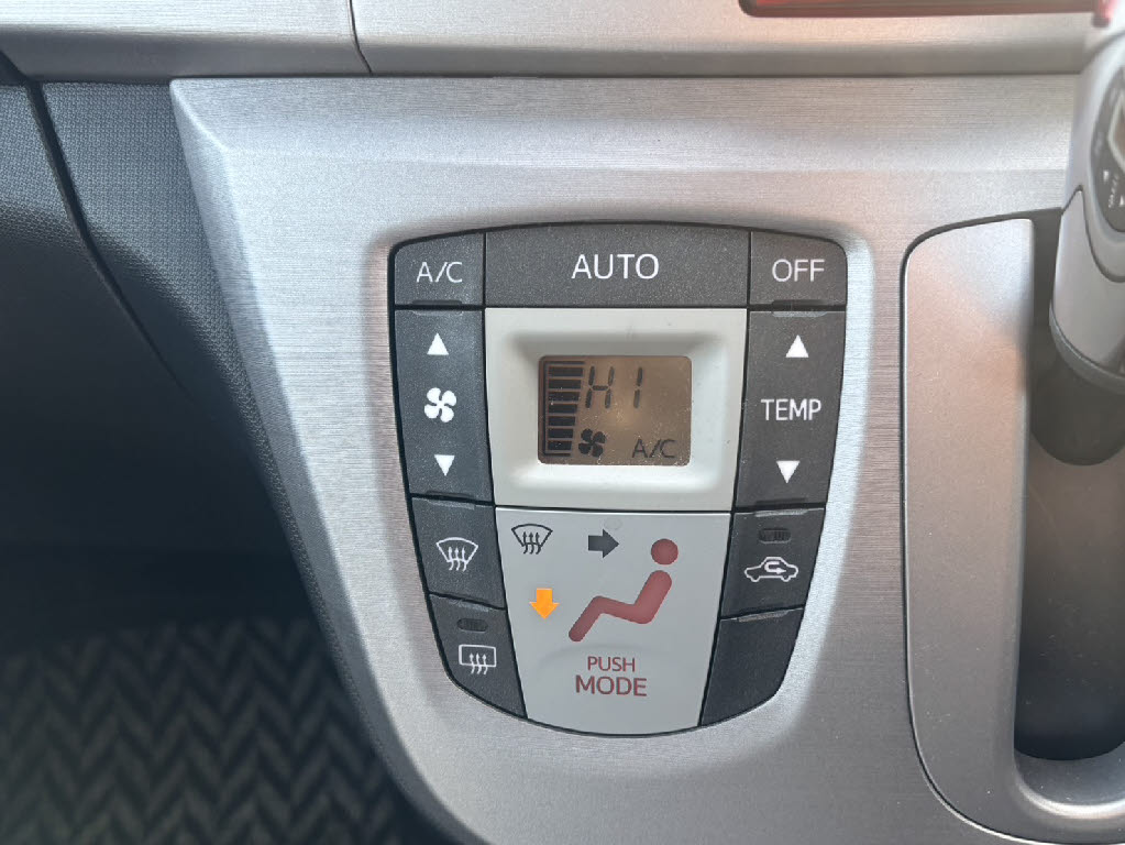 ダイハツ ムーヴカスタム RS 4WD