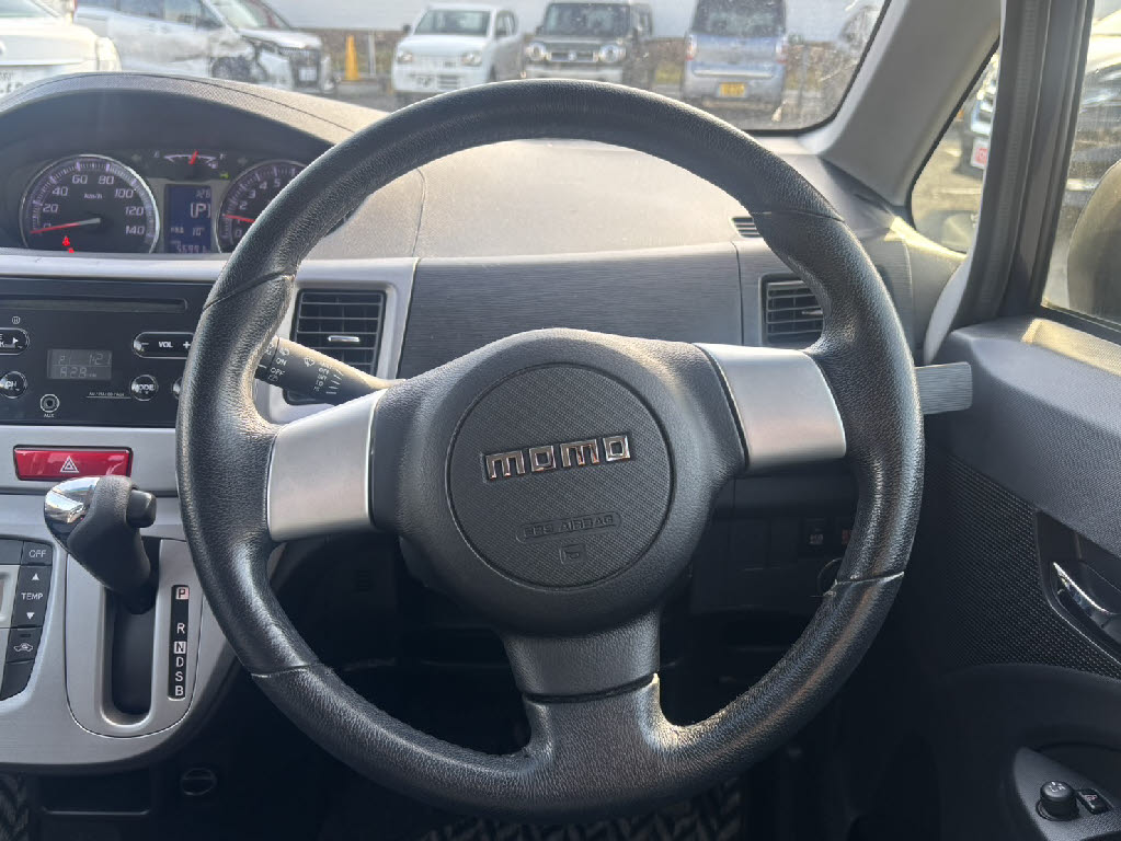 ダイハツ ムーヴカスタム RS 4WD