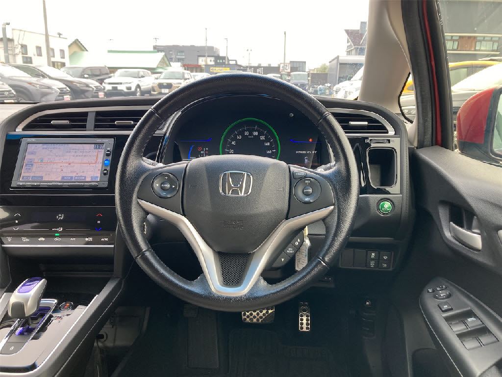 ホンダ シャトル HV X