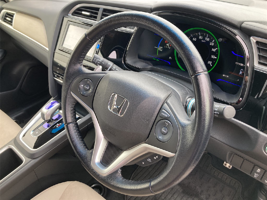 ホンダ シャトル HV X