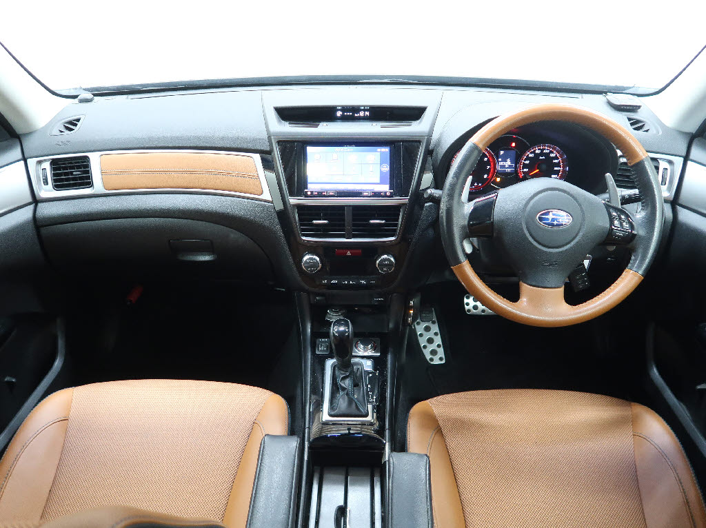 スバル ｴｸｼｰｶﾞ ｸﾛｽｵｰﾊﾞｰ7 2.5iｱｲｻｲﾄ