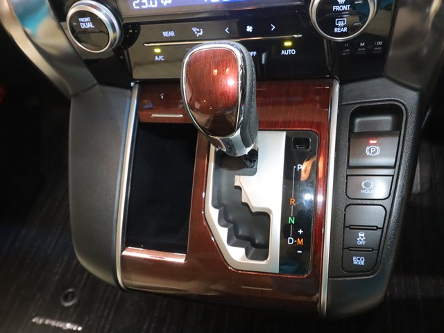 トヨタ アルファード Ｘ