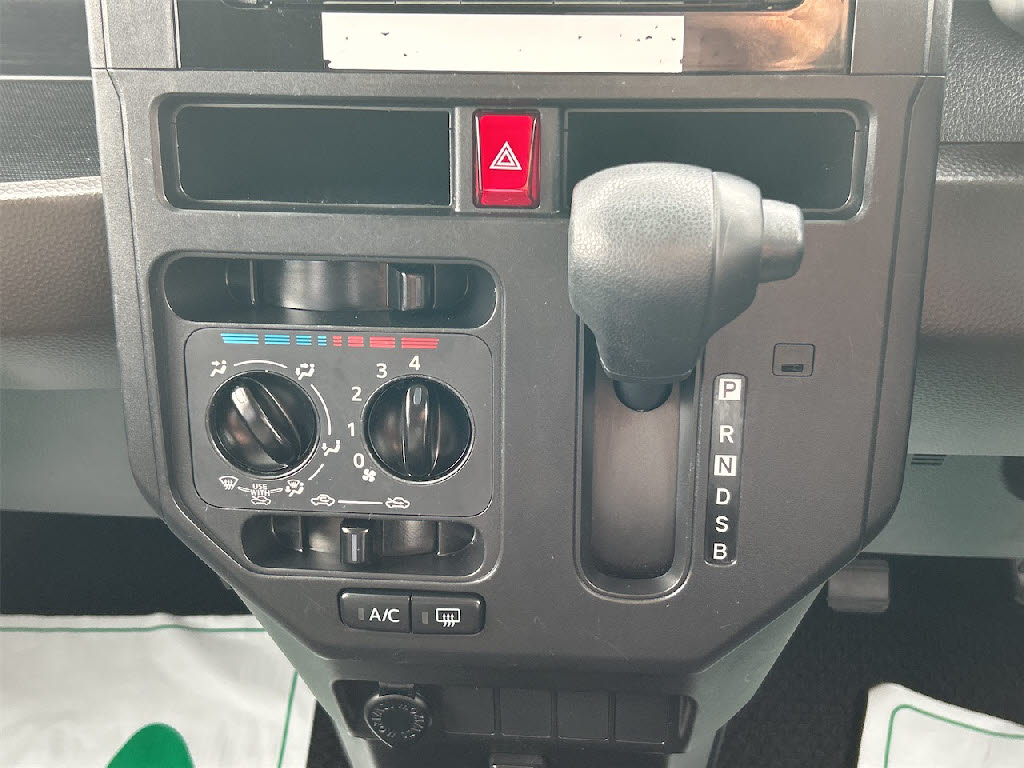 ダイハツ トール X 4WD