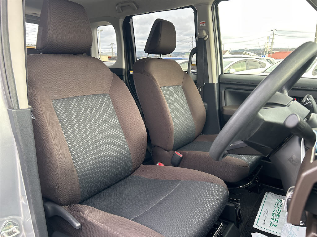 ダイハツ トール X 4WD