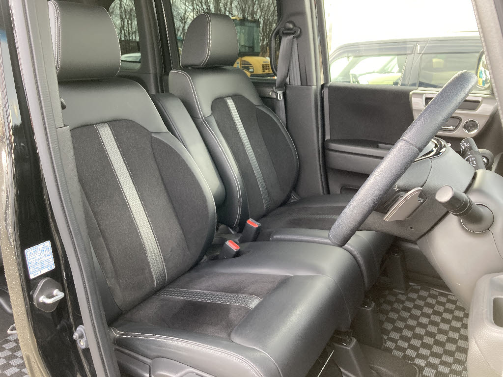 ホンダ Ｎ　ＢＯＸカスタム Lﾀｰﾎﾞ ｽﾀｲﾙﾌﾟﾗｽﾌﾞﾗｯｸ