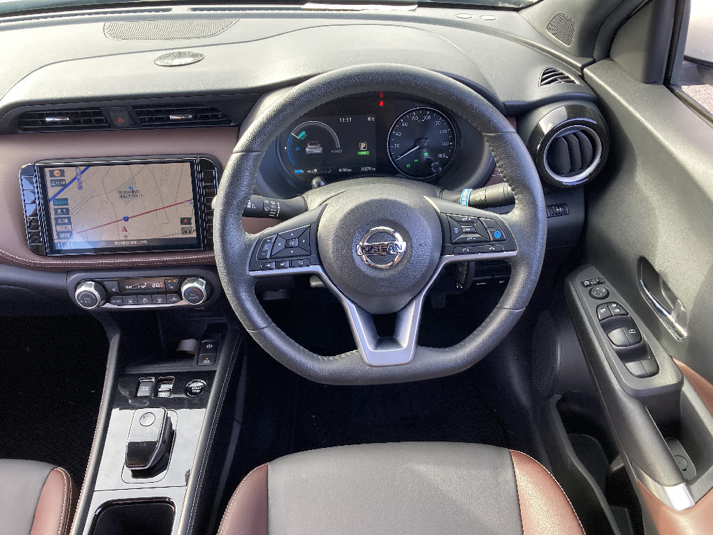 ニッサン キックス eﾊﾟﾜｰ X FOUR ｽﾀｲﾙｴﾃﾞｨｼｮﾝ