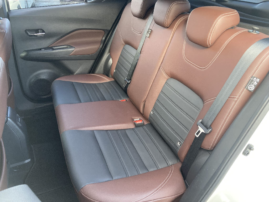 ニッサン キックス eﾊﾟﾜｰ X FOUR ｽﾀｲﾙｴﾃﾞｨｼｮﾝ