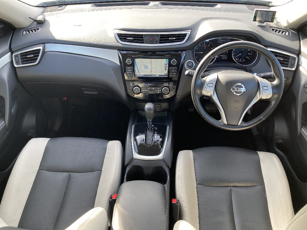 ニッサン エクストレイル 4WD ﾓｰﾄﾞﾌﾟﾚﾐｱ ｴﾏﾌﾞﾚﾊﾟｯｹｰｼﾞ