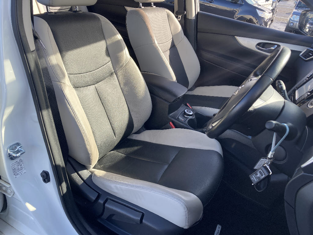 ニッサン エクストレイル 4WD ﾓｰﾄﾞﾌﾟﾚﾐｱ ｴﾏﾌﾞﾚﾊﾟｯｹｰｼﾞ