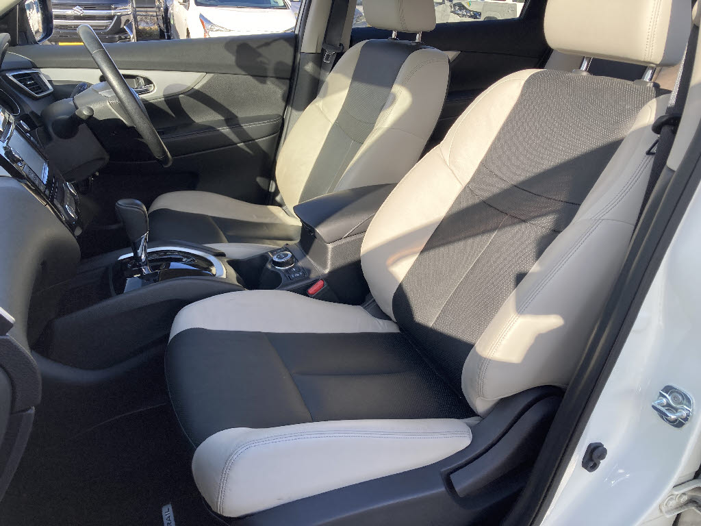 ニッサン エクストレイル 4WD ﾓｰﾄﾞﾌﾟﾚﾐｱ ｴﾏﾌﾞﾚﾊﾟｯｹｰｼﾞ