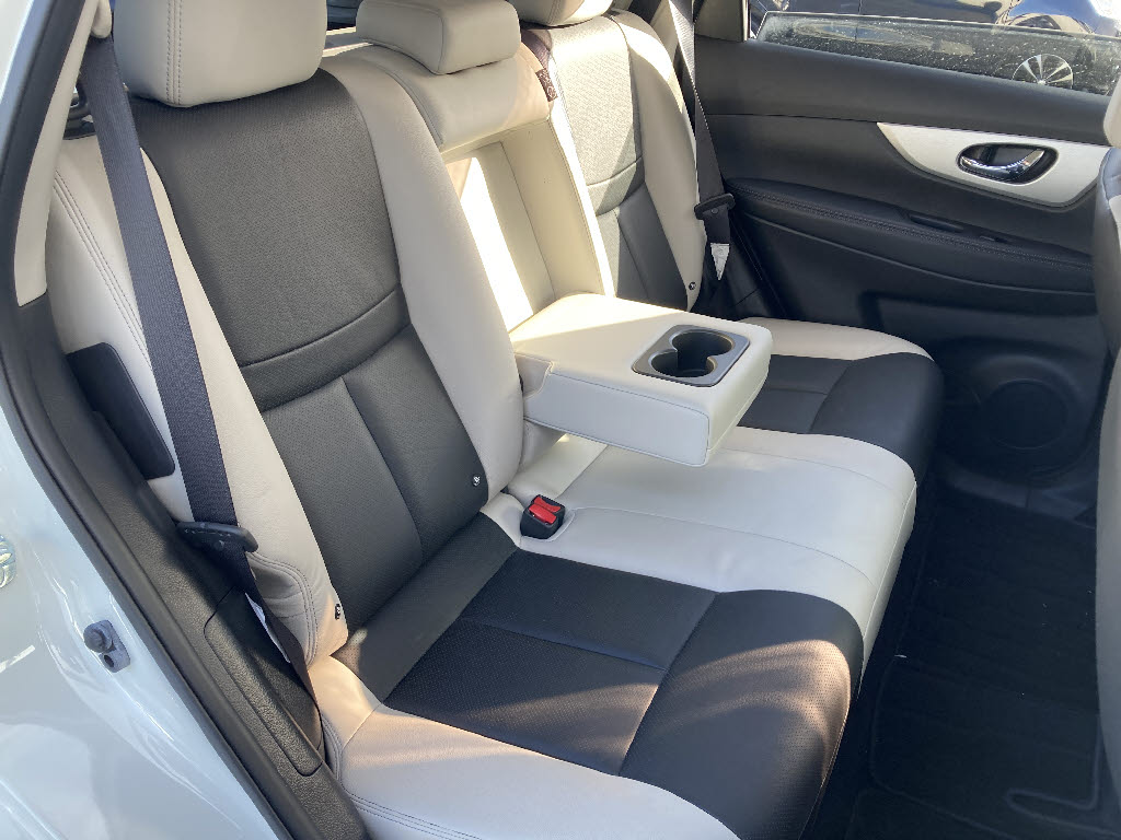 ニッサン エクストレイル 4WD ﾓｰﾄﾞﾌﾟﾚﾐｱ ｴﾏﾌﾞﾚﾊﾟｯｹｰｼﾞ