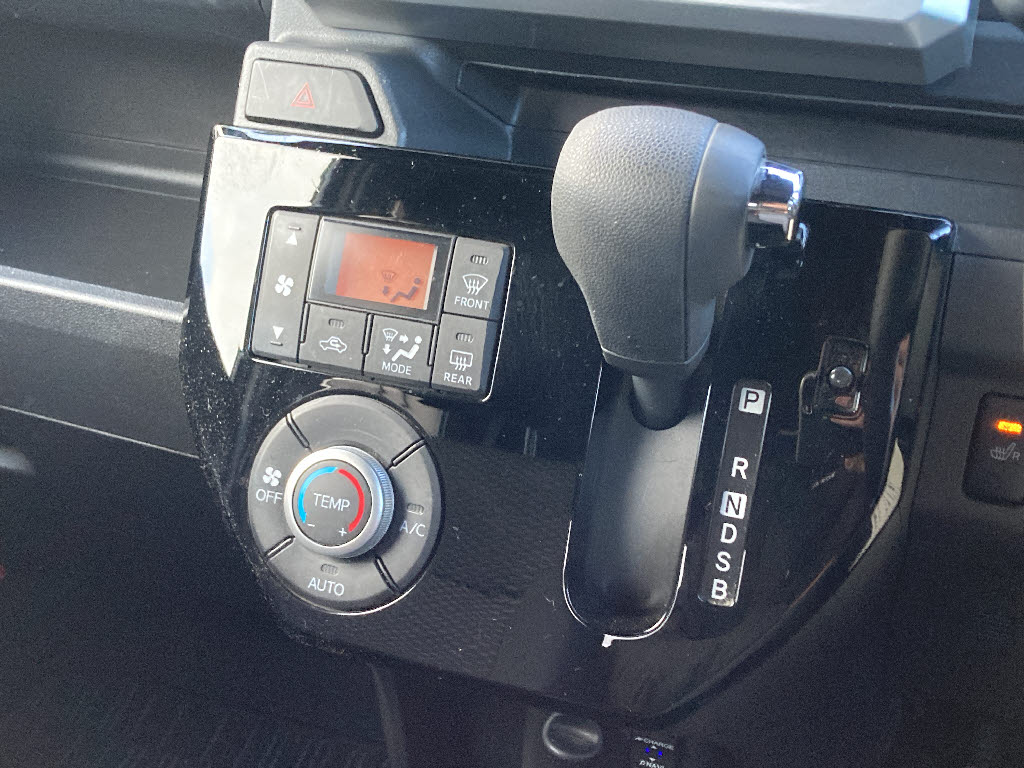 ダイハツ ウエイク 4WD L SA3