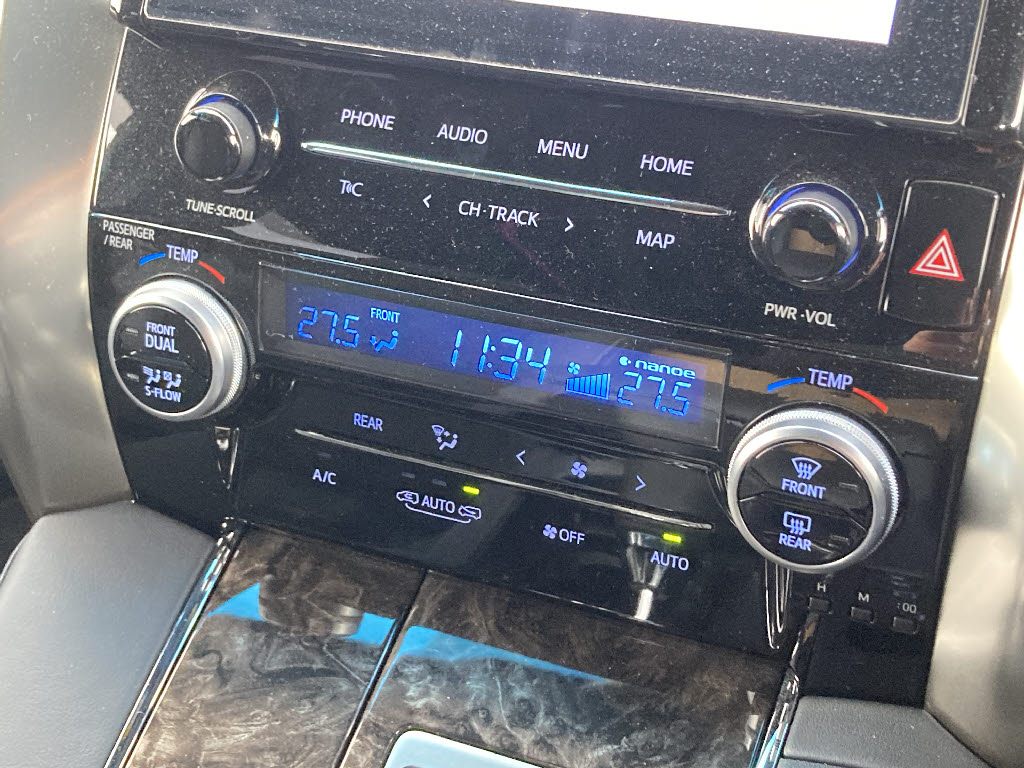 トヨタ ｱﾙﾌｧｰﾄﾞ ﾊｲﾌﾞﾘｯﾄﾞ 4WD SﾀｲﾌﾟｺﾞｰﾙﾄﾞⅢ