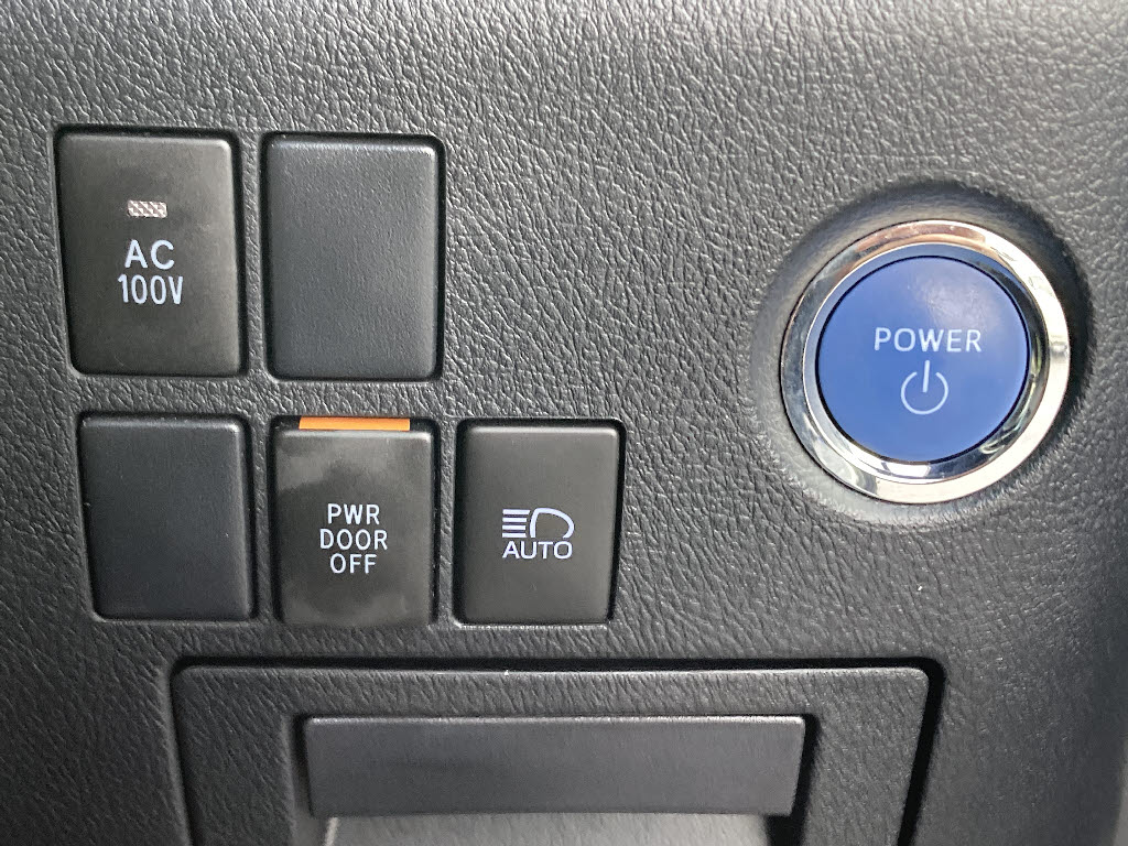 トヨタ ｱﾙﾌｧｰﾄﾞ ﾊｲﾌﾞﾘｯﾄﾞ 4WD SﾀｲﾌﾟｺﾞｰﾙﾄﾞⅢ