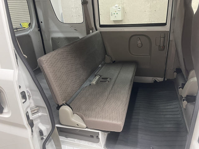 ニッサン NV100ｸﾘｯﾊﾟｰV DX　ｴﾏﾌﾞﾚﾊﾟｯｹｰｼﾞ