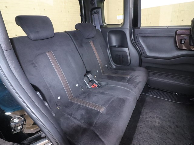 ホンダ Ｎ　ＢＯＸカスタム G Lﾎﾝﾀﾞｾﾝｼﾝｸﾞ