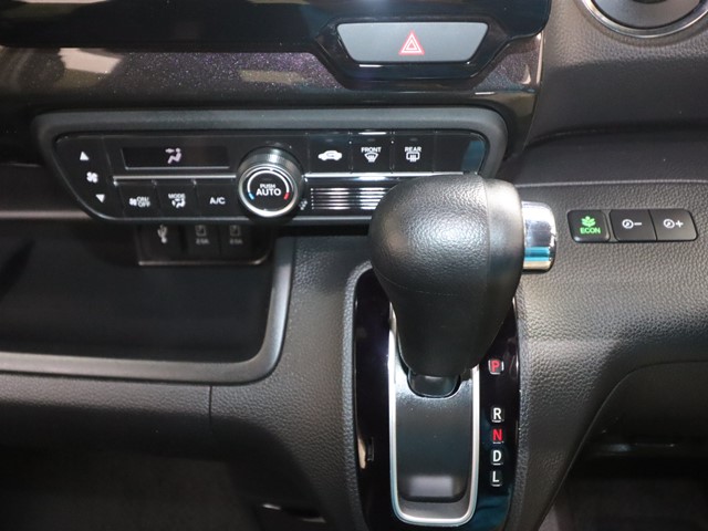 ホンダ Ｎ　ＢＯＸカスタム G Lﾎﾝﾀﾞｾﾝｼﾝｸﾞ