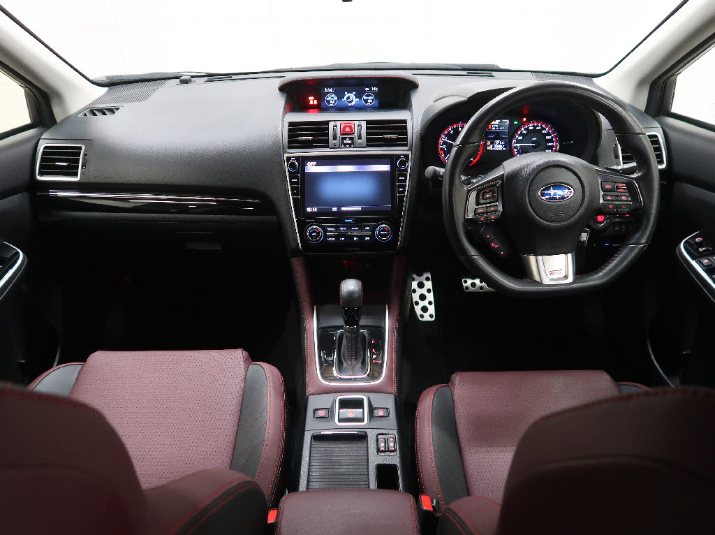 スバル レヴォーグ 1.6STIｽﾎﾟｰﾂｱｲｻｲﾄ 4WD