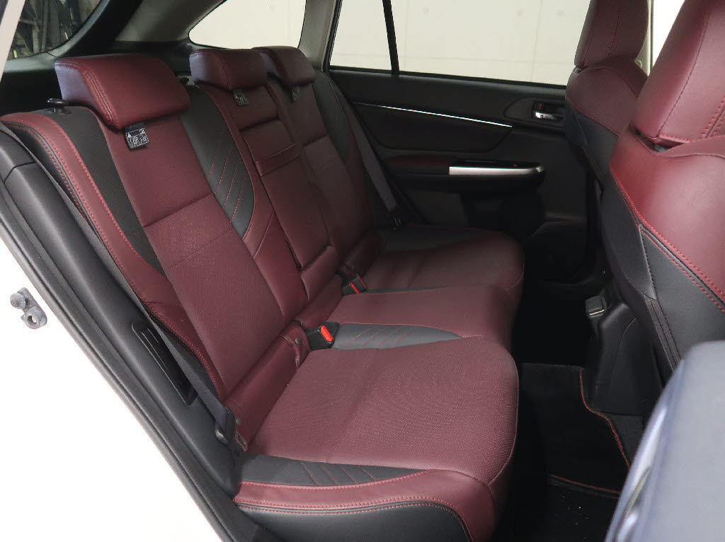 スバル レヴォーグ 1.6STIｽﾎﾟｰﾂｱｲｻｲﾄ 4WD