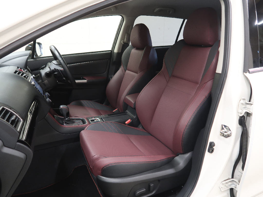 スバル レヴォーグ 1.6STIｽﾎﾟｰﾂｱｲｻｲﾄ 4WD