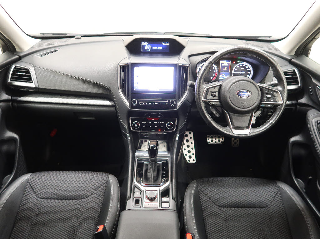 スバル フォレスター アドバンス