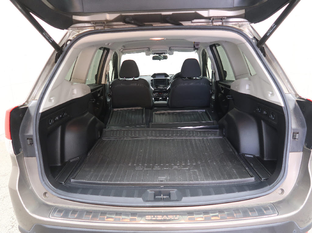 スバル フォレスター アドバンス