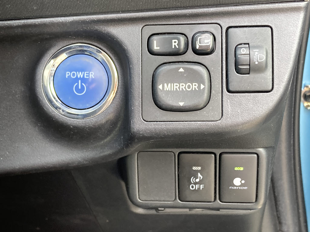 トヨタ アクア S