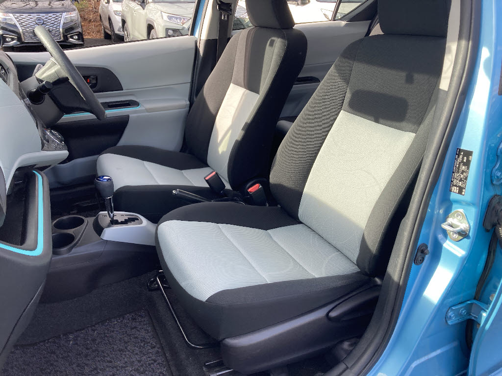 トヨタ アクア S