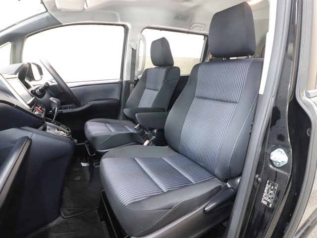 トヨタ ヴォクシー ZS