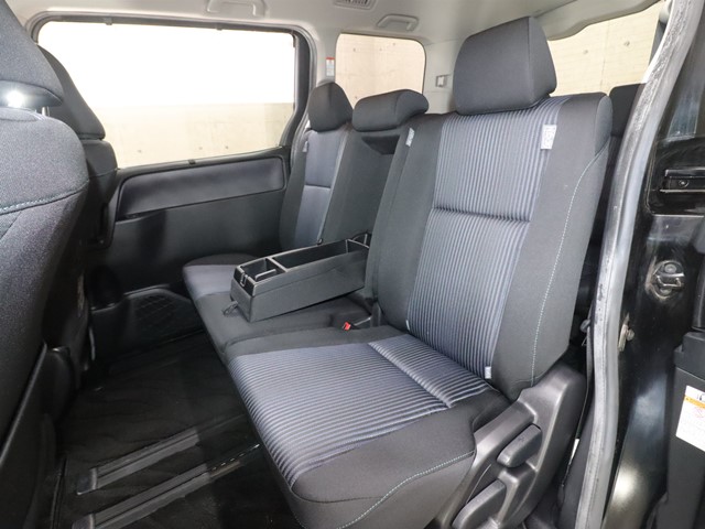 トヨタ ヴォクシー ZS