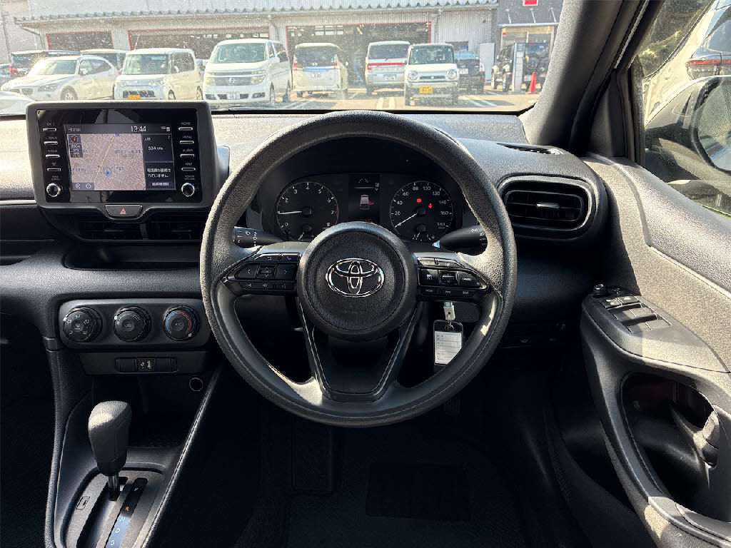 トヨタ ヤリス Ｘ