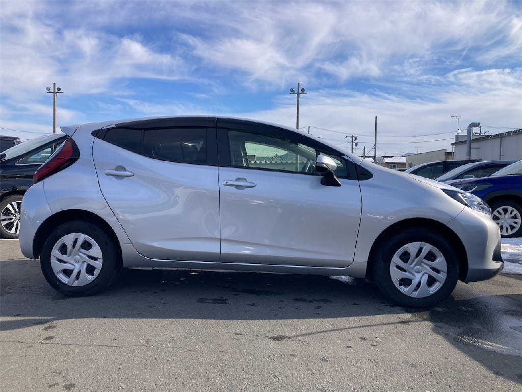 トヨタ アクア Ｘ