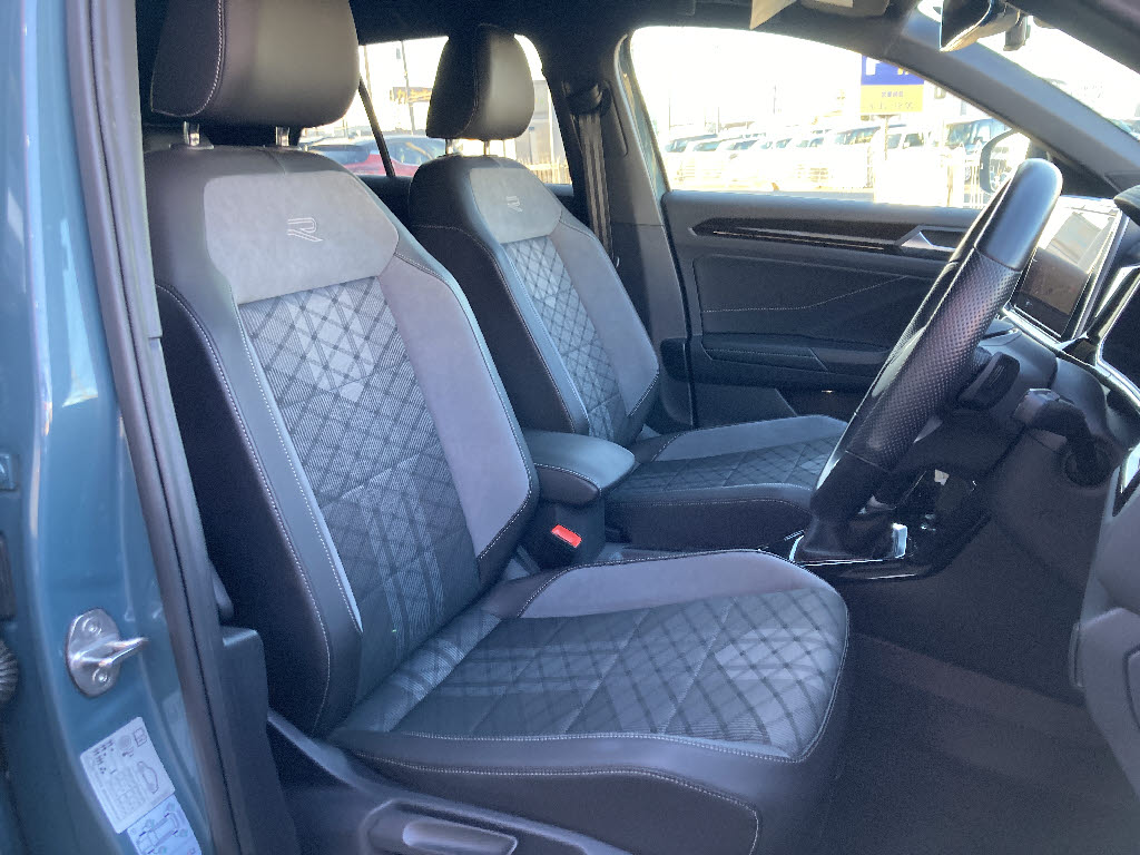 フォルクスワーゲン ＶＷ　Ｔ－ロック ＴＤＩ　Ｒライン