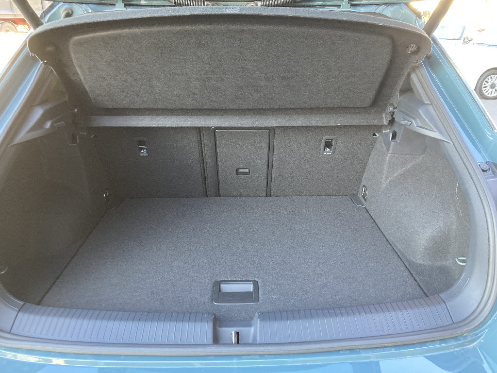 フォルクスワーゲン ＶＷ　Ｔ－ロック ＴＤＩ　Ｒライン