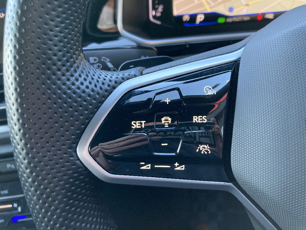 フォルクスワーゲン ＶＷ　Ｔ－ロック ＴＤＩ　Ｒライン