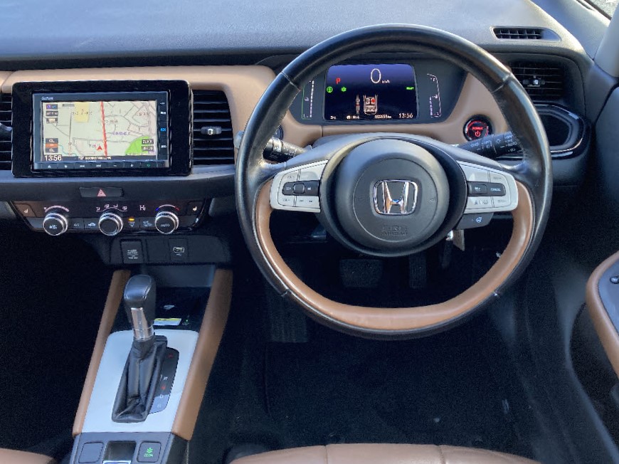 ホンダ フィット eHEV ﾘｭｸｽ