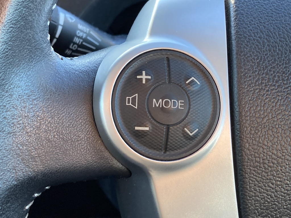 トヨタ アクア GﾌﾞﾗｯｸｿﾌﾄﾚｻﾞｰSLC