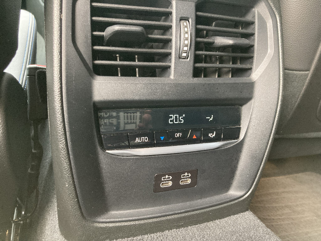 ＢＭＷ ＢＭＷ ３シリーズ 320d xDrive MｽﾎﾟｰﾂED　JOY+