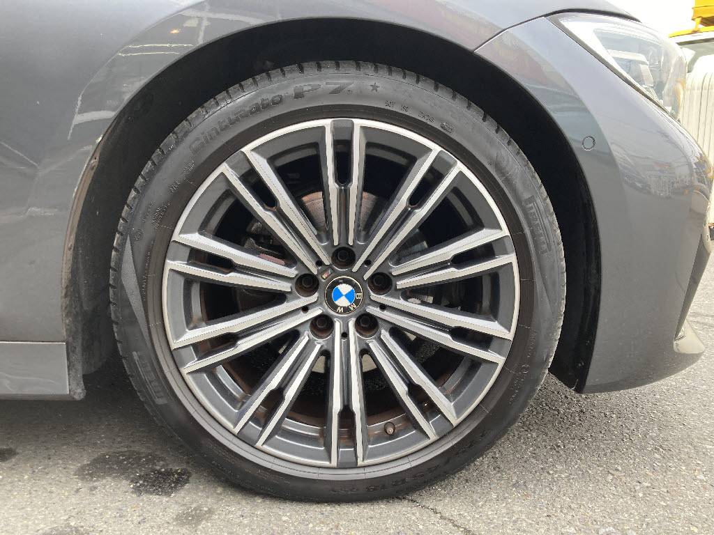ＢＭＷ ＢＭＷ ３シリーズ 320d xDrive MｽﾎﾟｰﾂED　JOY+