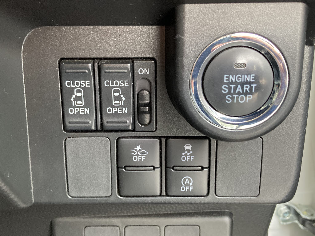 トヨタ タンク ｶｽﾀﾑGS 4WD