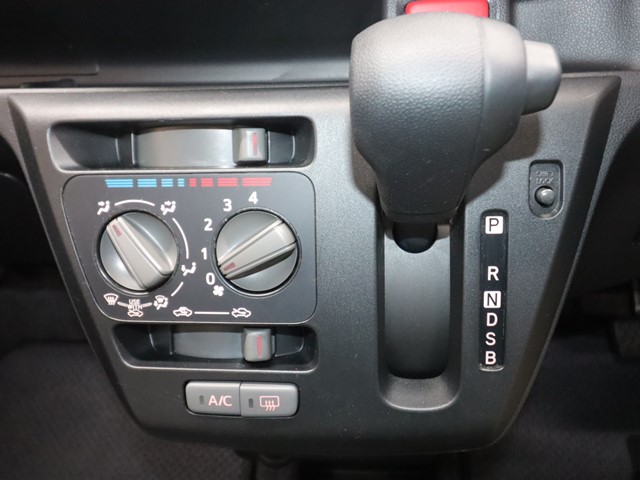 ダイハツ ミライース L